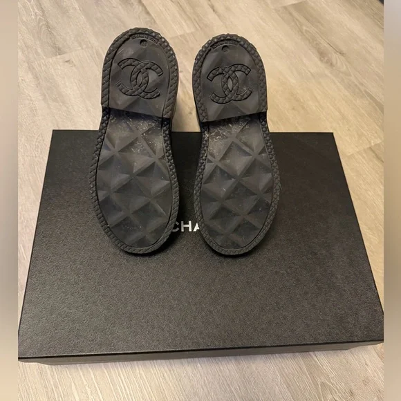 CHANEL Olive and Black Rain Boots SZ 7 - Picture 13 of 14